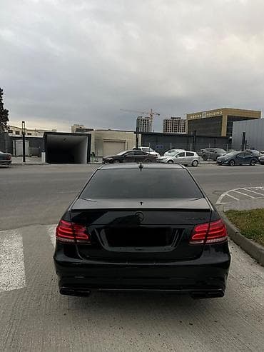 balaca traktor: Mercedes-Benz E-Class sedan – AMG paketli, qara rəngli, elegan və — 6