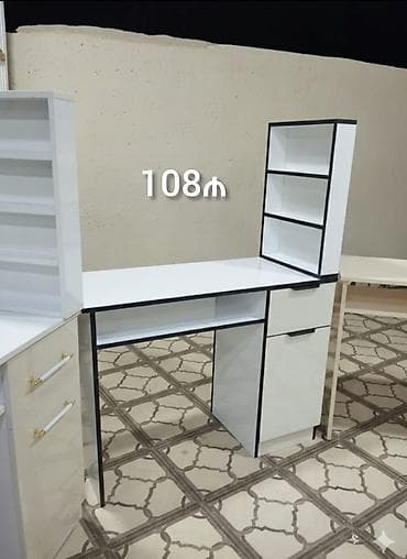 masa restoran: Manikür üçün masa — 2