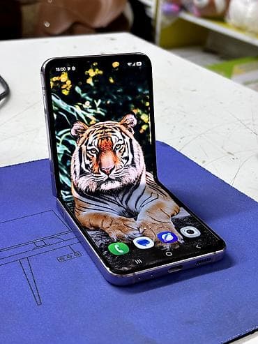 Samsung Galaxy Z Flip 5, 256 GB, rəng - Bənövşəyi, Sensor, Barmaq izi, Simsiz şarj — 1