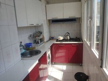 ist petrol tbilisi prospekti: Bakı, 3 otaqlı, Köhnə tikili, m. Qara Qarayev, 51 kv. m — 6