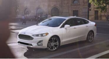 Taksi sürücüləri: Taksi sürücüsü tələb olunur, Nəqliyyat təmin edilir, Həftəlik ödəniş, 1-2 illik təcrübə — 1