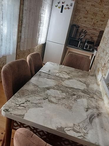 yeni il sufrəsi: Mətbəx üçün, Yeni, Açılan, Dördbucaq masa, 4 stul — 5