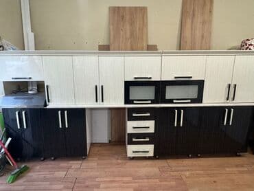 Кухонные гарнитуры: Mətbəx mebeli satılır. Qiymət 460 azn. Ölçü 3.62sm, üzərində — 1