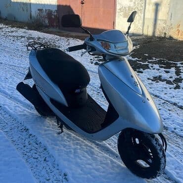 Honda Dio skuter - Model: Honda Dio (şəhər tipi skuter) - Mühərrik