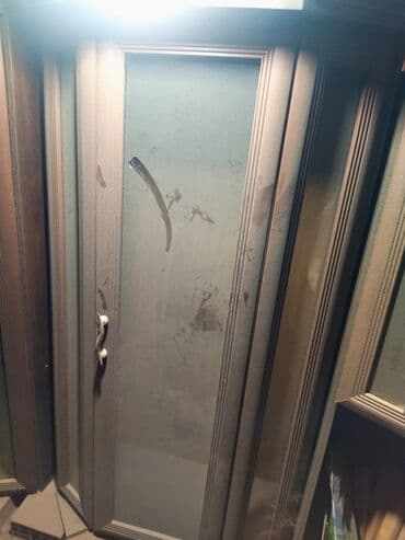 Браслеты: Sdenka 3 hissədən ibarətdir. hamısının altında şkafı var. yuxarı — 3