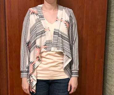 Qadınlar üçün açıq önlü kardiqan. - Model: Asimmetrik, önü açıq