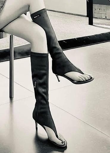 Basanoşka və səndəllər: Balenciaga, Ölçü: 38, rəng - Qara, Yeni — 1