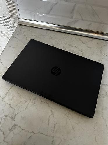 Samsung: HP noutbuk – 15.6" ekranlı, qara korpus Əsas xüsusiyyətlər: - Ekran — 3