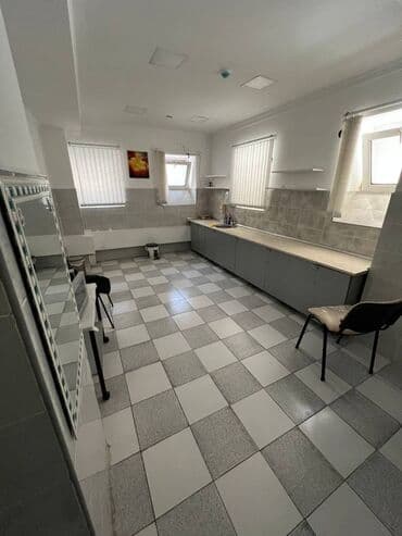 qobuda həyət evləri: Neftcilər metrosunun yaxınlığında 205 kv sahəsi olan hazir klinika — 17