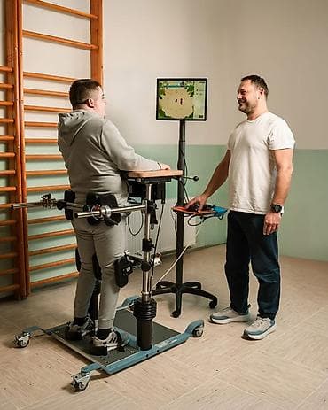 Ortozlar: Reabilitasiya üçün vertikalizator (dayaqla ayaqda saxlama qurğusu) — 1