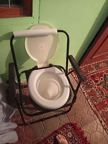 Унитазы для маломобильных людей: Daşınan tualet-stul (komod stul) - Metal karkaslı möhkəm konstruksiya — 3