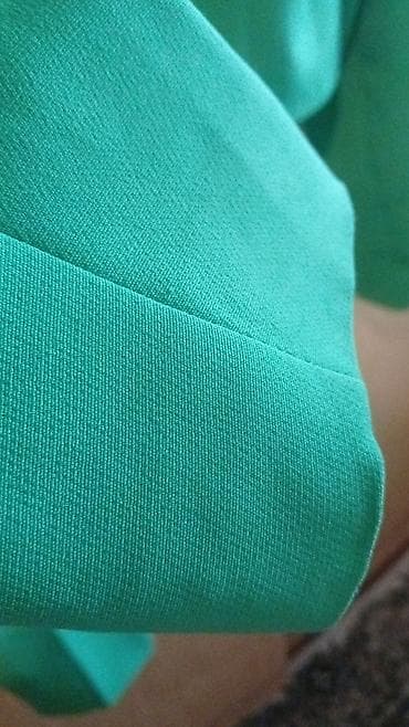 vilur destler: Brend: fame Ölçü: M Təsvir: - Zümrüd-yaşıl rəngdə qadın kostyumu — 3