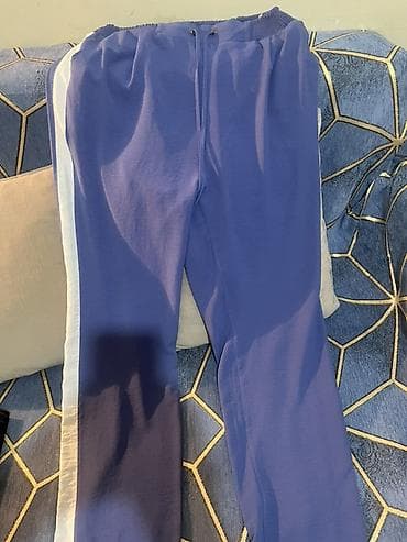 Mavi rəngli idman şalvarı - Rəng: bənövşəyi-mavi ton, yan tikiş