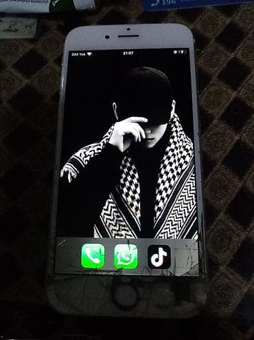 iphone 8 ekranı: IPhone 6, Gümüşü, Qırıq — 1