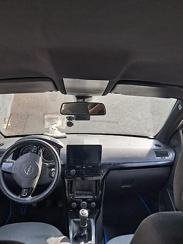 masın satısı: Opel Astra H – 5 qapılı hetçbek Xüsusiyyətlər: - Kuzov: 5 qapılı — 9