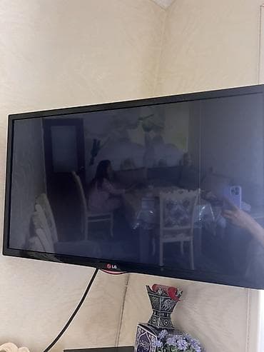 tv boc: Televizor LG LED ekran 32" FHD (1920x1080) — 2