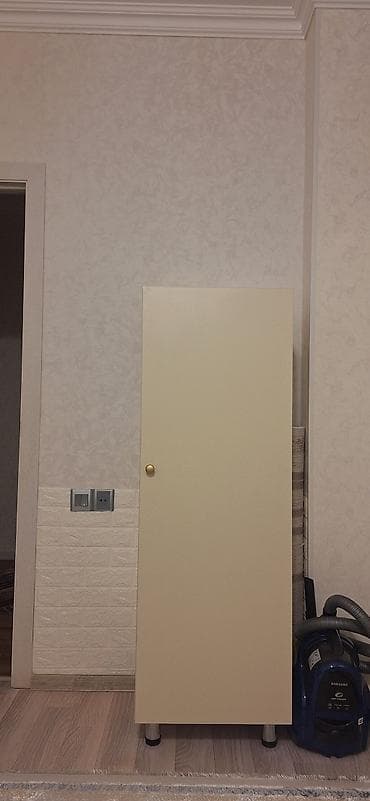 masa: Minimalist birqapılı şkaf.icində 3 ədəd polka var.hündürlüyü 150 sm — 2