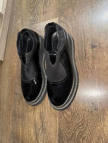 Qadın ayaqqabıları: Loafer ayaqqabı, əla vəziyyətdədir qaşları sadəcə çəkdiyim yerlərdə — 2