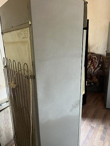 Soyuducu avadanlığı: Vitrin tipli soyuducu şkaf - Ön tərəfi şüşə qapılı, mağaza və kafe — 1