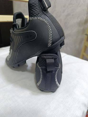 Turniklər və bruslar: Butslar Ölçü: 40 — 7