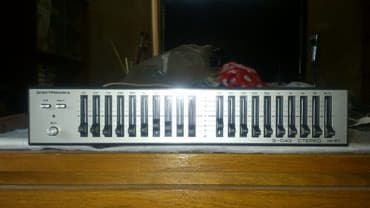 muzkalni sentir gence: Эквалайзер . Регулятор звучности . в отличном состоянии. есть — 1