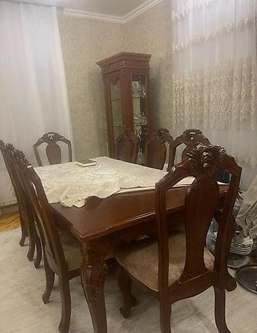 lepe: Qonaq otağı üçün, Yeni, Açılmayan, Dördbucaq masa, 8 stul — 1