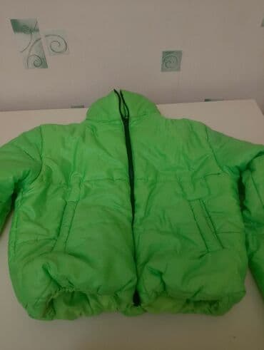 Parlaq yaşıl rəngli uşaq puffer/kaban tipli qış gödəkçə. - Model