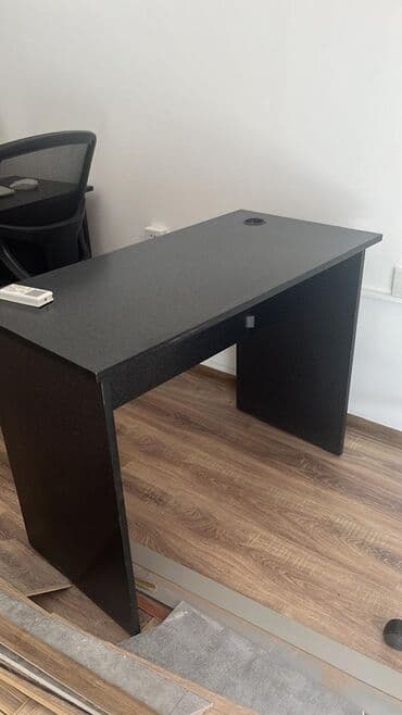 Stullar: Kompüter masası, Açılmayan, DSP, Dördbucaq masa — 1