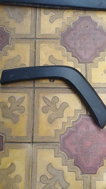 zaman relesi: Məhsul: Avtomobil üçün plastik palçıqqat/üstlük dəsti (qanad — 2