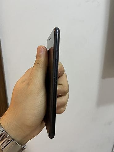 IPhone 7, 32 GB, Qara, Barmaq izi — 5