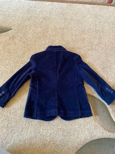 Məktəbli forması: Brend: “ori̇gi̇nal mari̇nes” 2-3 yaş.1dəfə toya geyinilib.Yeni̇ — 6