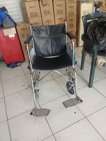 Tibbi geyim: Təcili satılır. Az istifadə olunub. 70 80kq qədər dözümlüdür. Rahat — 2