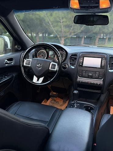 vito disk: Dodge Durango Crew – ağ rəngli 7 nəfərlik SUV Xüsusiyyətlər: - — 7