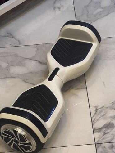 Segway Self-balance scooter (hoverboard) – ağ rəngdə gövdə, qara