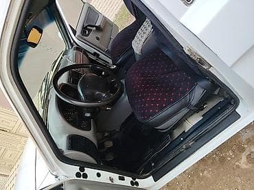 ГАЗ 3110: 2.3 л | 2002 г. 153545 км Седан