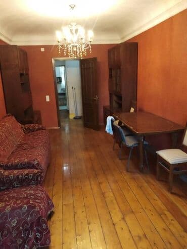 9 ci mikrorayon satilan evler: Bakı, 3 otaqlı, Köhnə tikili, 76 kv. m — 8