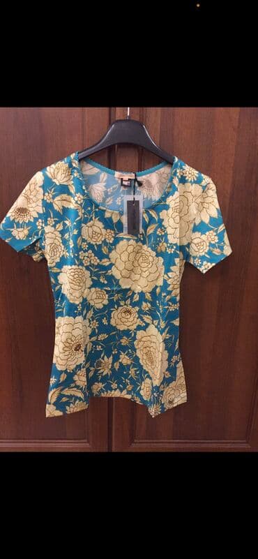 qadın futbolkaları: Roberto cavalliyenidir,original,razmer Setiketkasi ustunde — 2