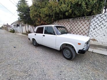 турбо.аз все об автомобилях в азербайджане: Bu, dörd qapılı, ağ rəngli VAZ-2107 sedan avtomobilidir. Avtomobilin — 20