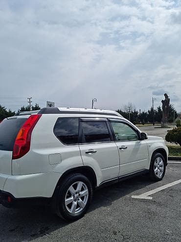 ford 8 1: Nissan X-Trail: 2.5 l | 2008 il Ofrouder/SUV — 7