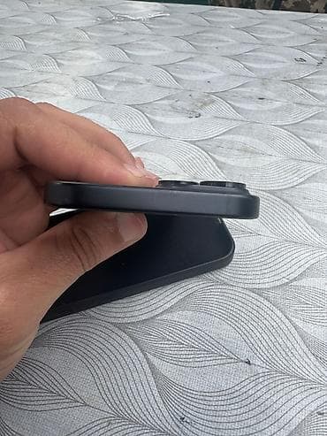 iphone 17 pro qiyməti: IPhone 15, 128 GB, Qara, Face ID — 3