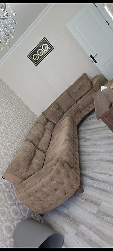 Künc divan açılır baza var 550 manat ölçüsü 2*3 ünvan Yeni güneşli