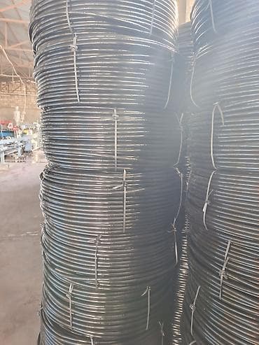 plastik boru satilir: Damcı suvarma borusu – polietilen (PE) materialdan, tünd rəngli, hazır — 4