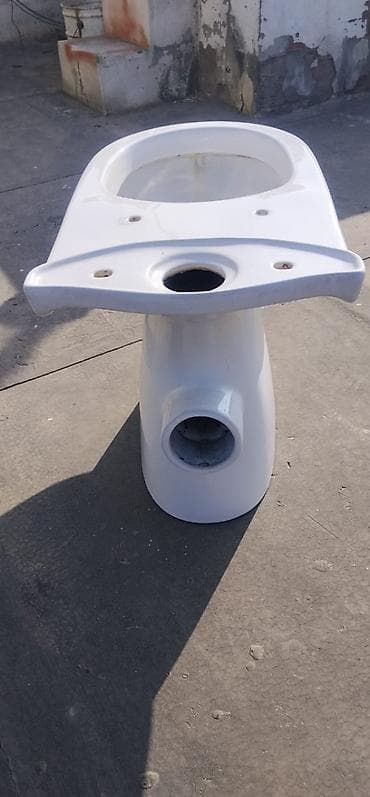 iyirmi yanvara aid şəkillər: Унитаз,в отличном состоянии, находится возле м.20 января (1мкр) — 2