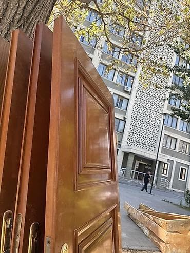 qapi darvaza: MDF üzlü massiv ağac interyer qapıları – klassik panel dizayn - — 2