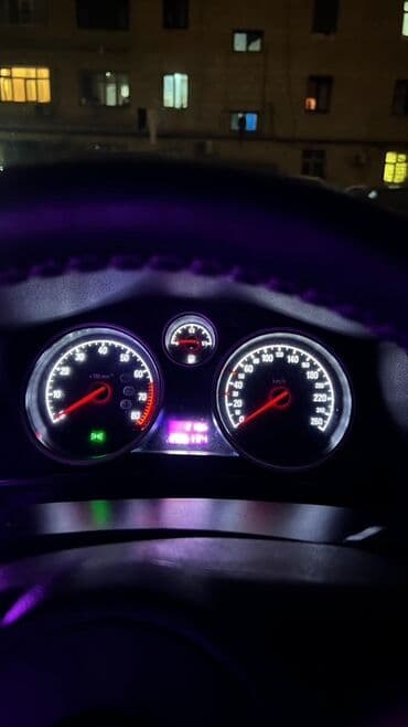 4 göz mersedes: Opel Astra – Hatchback Maşın normal vəziyətdədir xırda kosmetik — 8