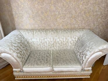 Кровати: Диван, Б/у, Без подьемного механизма — 1