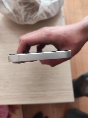 ayfon 13: IPhone 13, 256 GB, Ağ, Simsiz şarj — 6