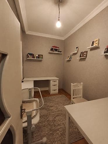 sumqayıtda ucuz evler: Satılır 3 otaqlı köhnə tikili 100 m², 20-ci sahə q. Tecili Satılır 2 — 8