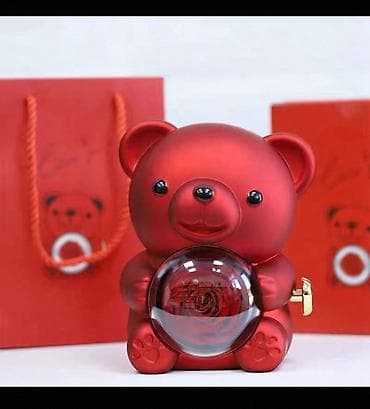 Fiqur, Plastik, rəng - Qırmızı