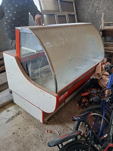 ayaqqabı refi: Vitrin xaladenik satilr 270m goy goldedi — 3